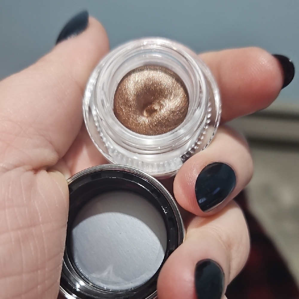 NWT Farmasi Long Lasting Cream Eyeshadow "Foil Brown" .1 oz Waterproof